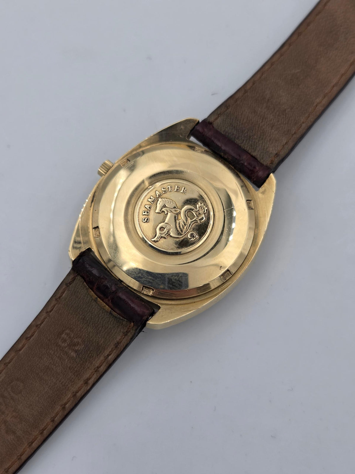 Omega Seamaster Rare Genève seamaster c shape 18k gold