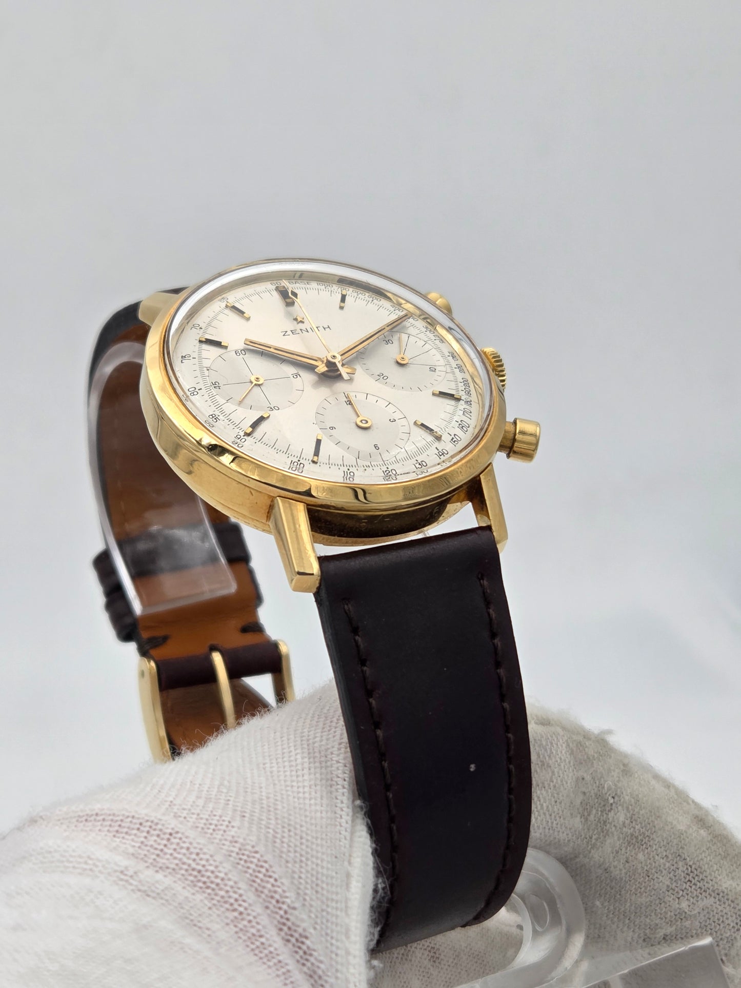 Vintage zenith chronograph stellina 37mm 18k gold cal 146hp 1960