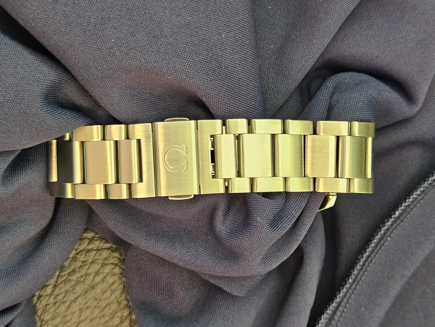 Omega aqua terra 39mm 231.10.39.21.03.001 .