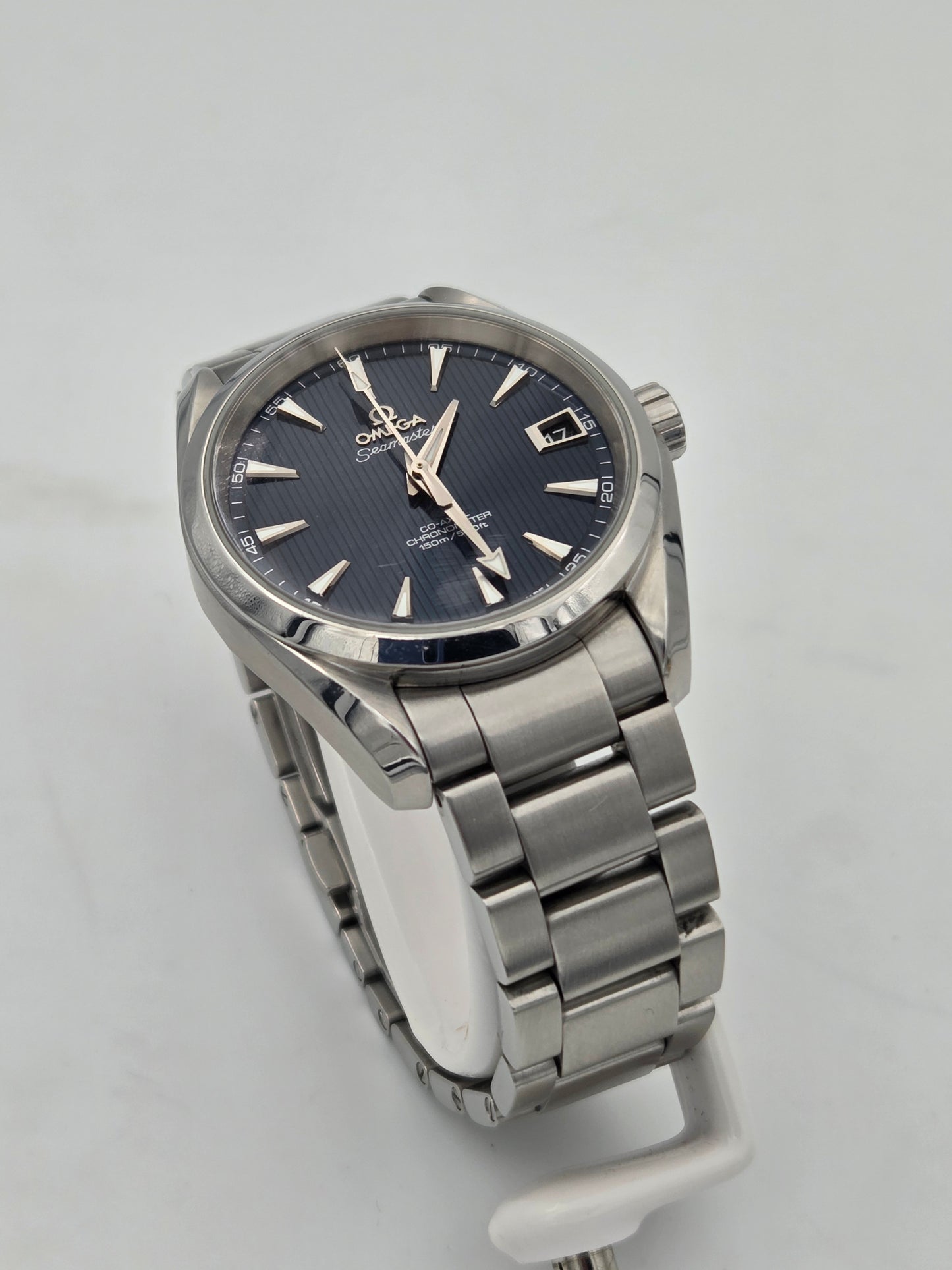 Omega aqua terra Skyfall 231.10.39.21.03.001 blue dial