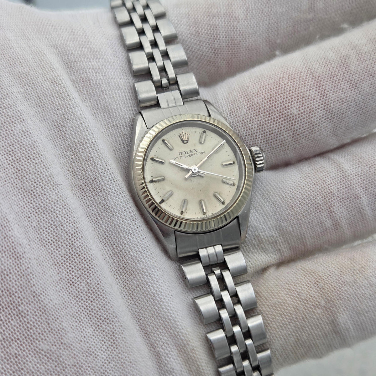 Rolex Oyster Perpetual Serviced 1y warranty similar to datejust