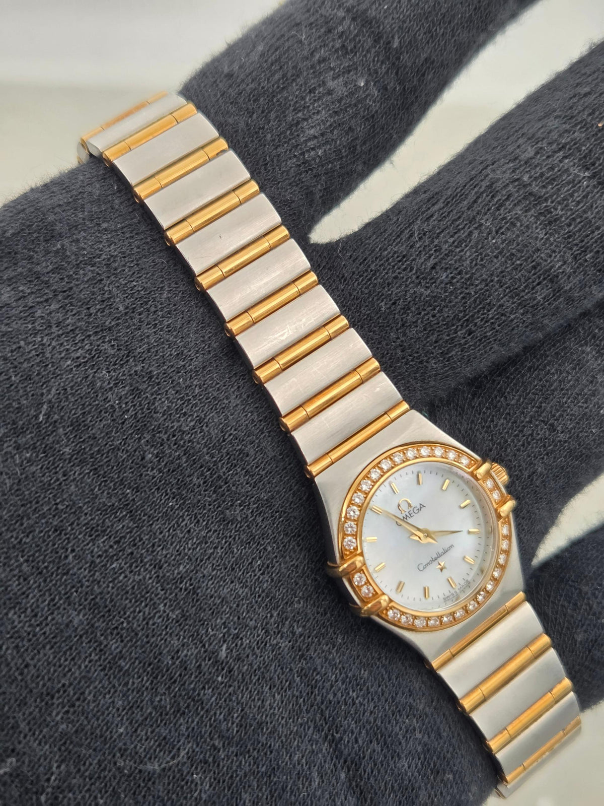 Omega Constellation 895.1203 mother of pearl MOP mini 22mm (568)