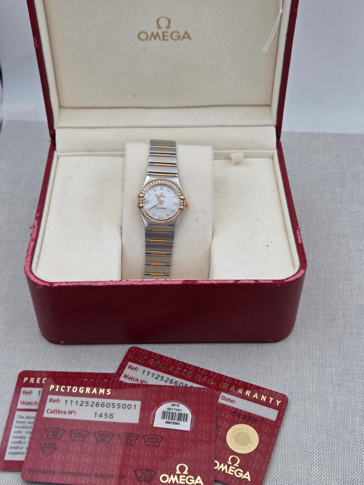 Omega Constellation Lady constellation shell diamonds rose gold