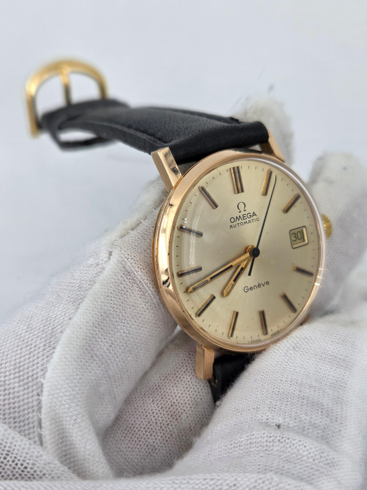 Omega Genève 18k gold , serviced, Genève automatic
