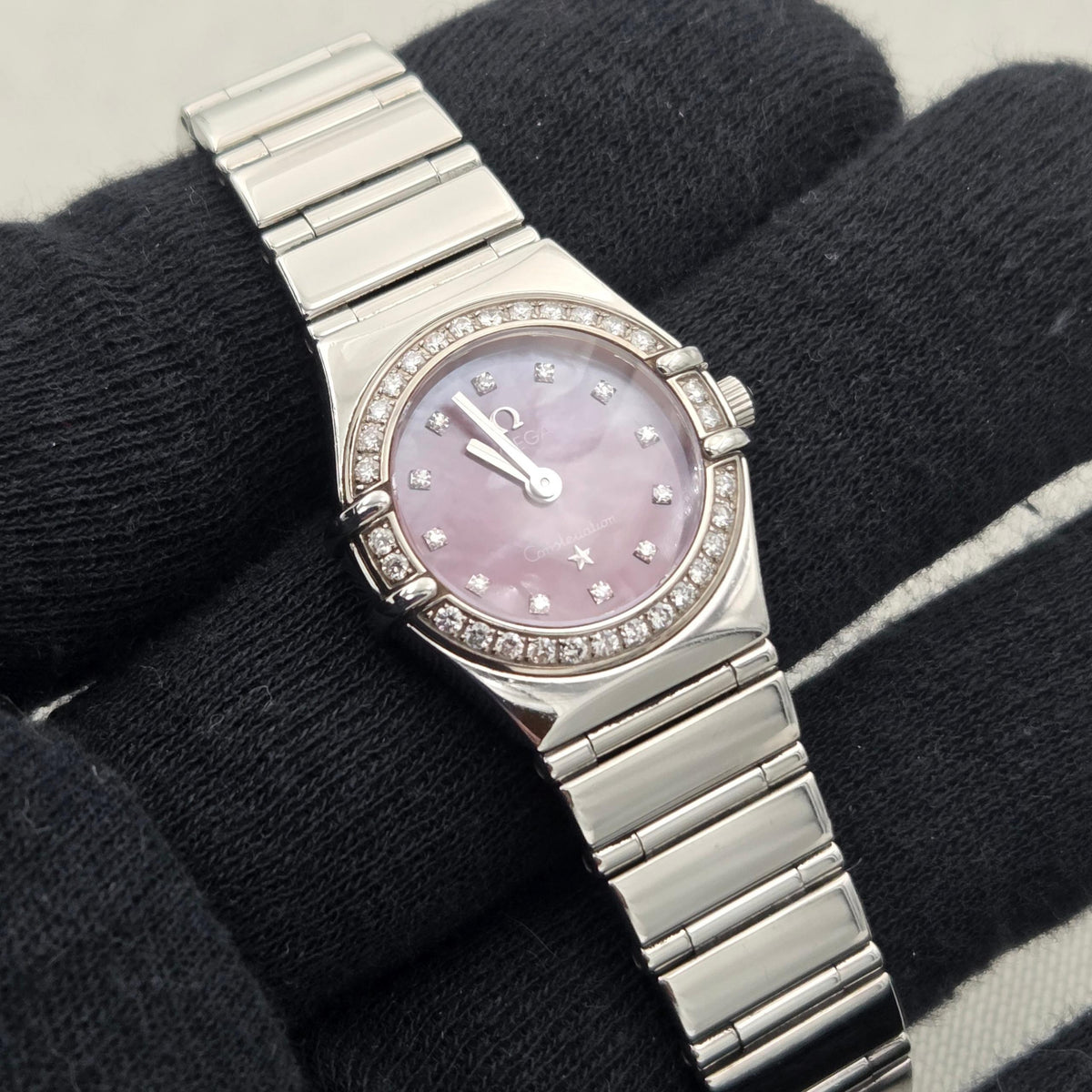 Omega Constellation Lady constellation red MOP 1457.78.00 895.1249
