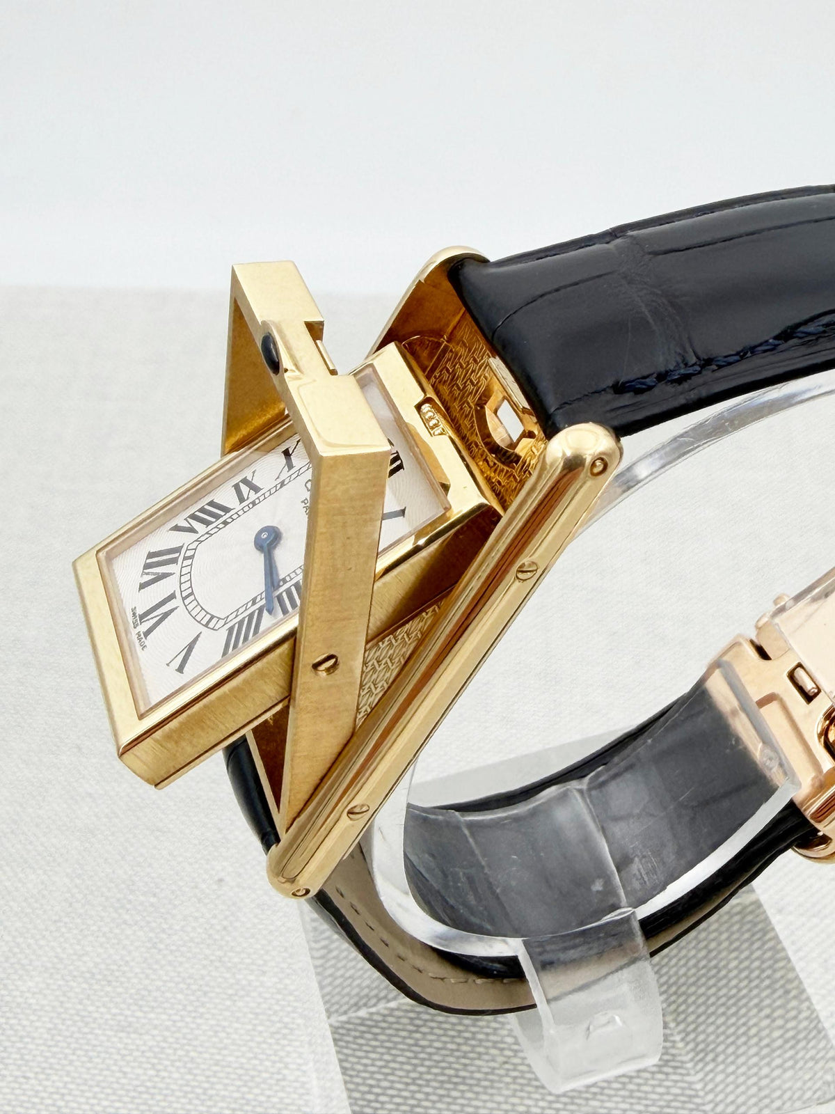 Cartier Tank Tank Basculante, original papers serviced 2025