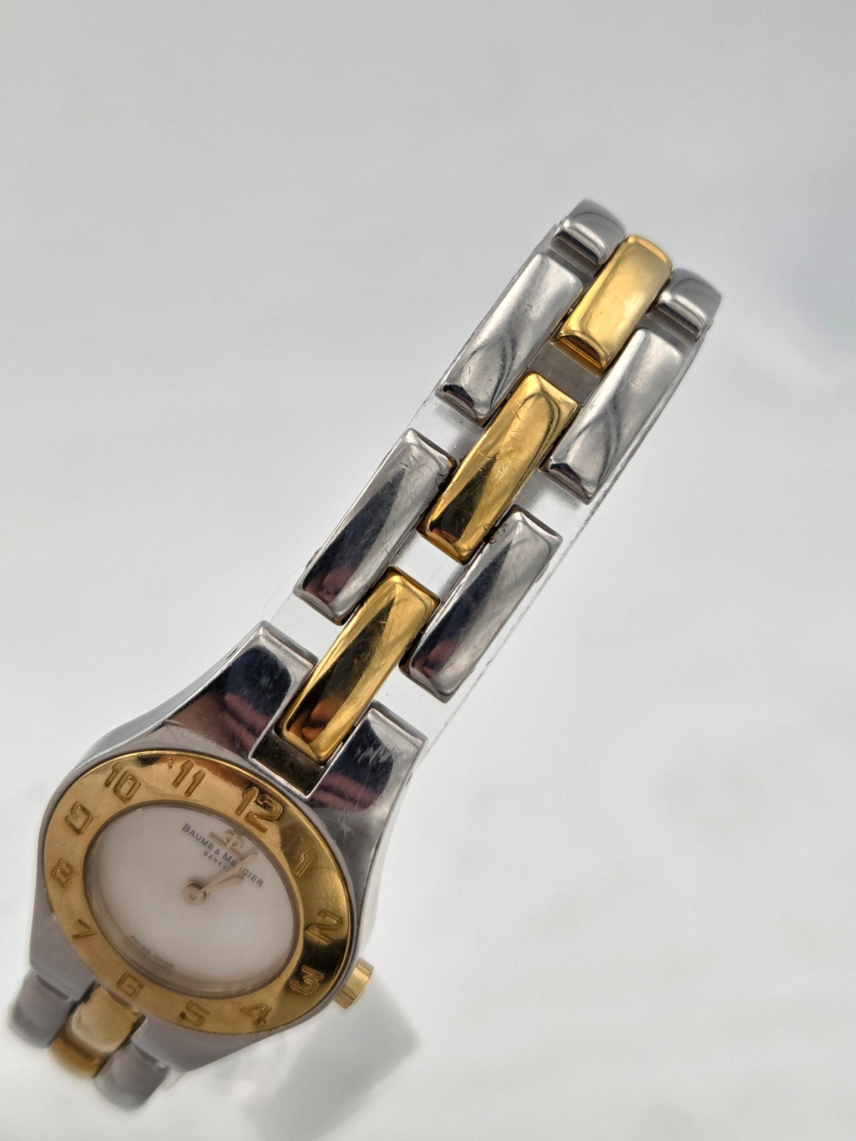Baume & Mercier Linea Mother of pearl dial mop 22mm (371)