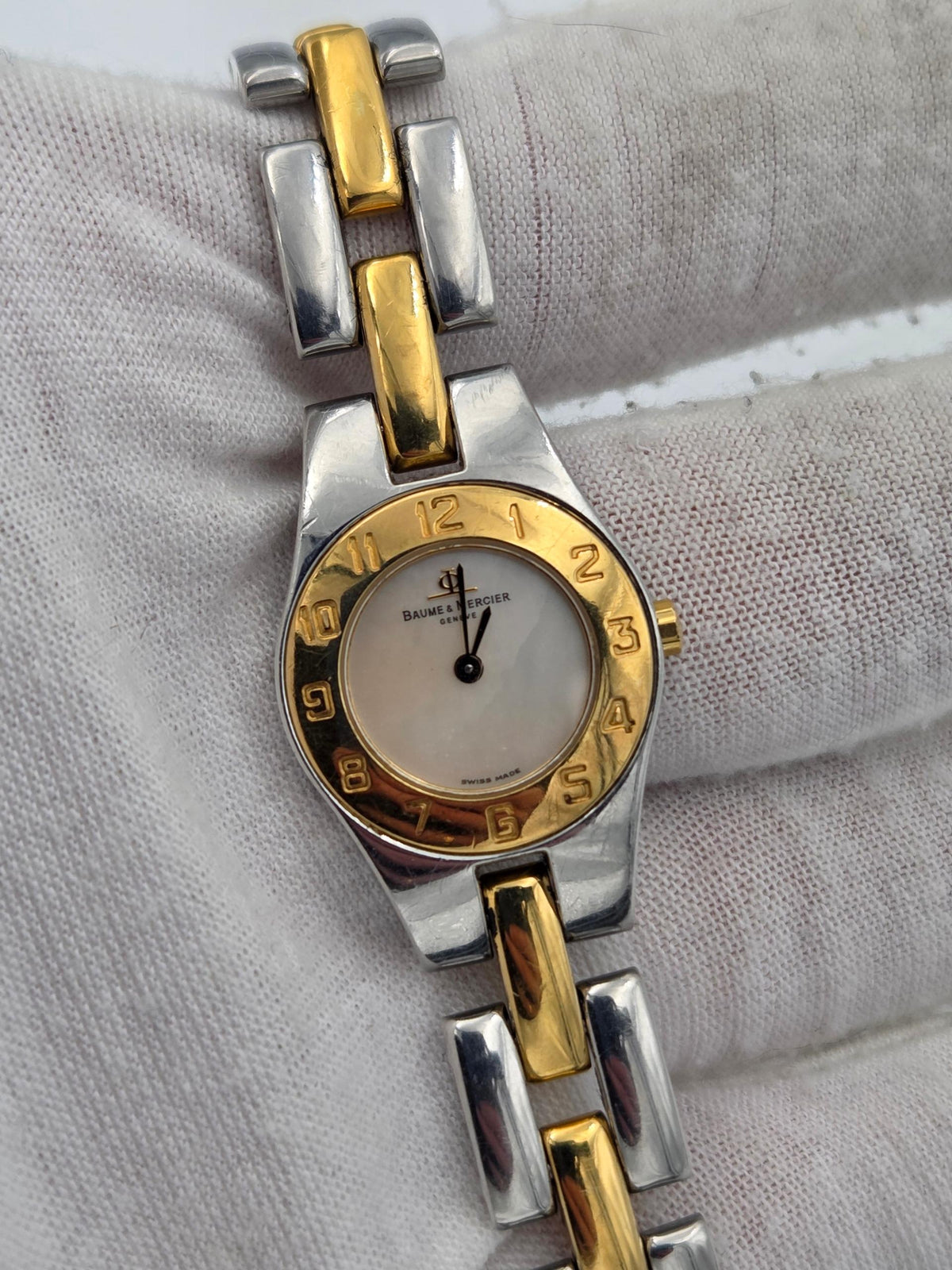 Baume & Mercier Linea Mother of pearl dial mop 22mm (371)