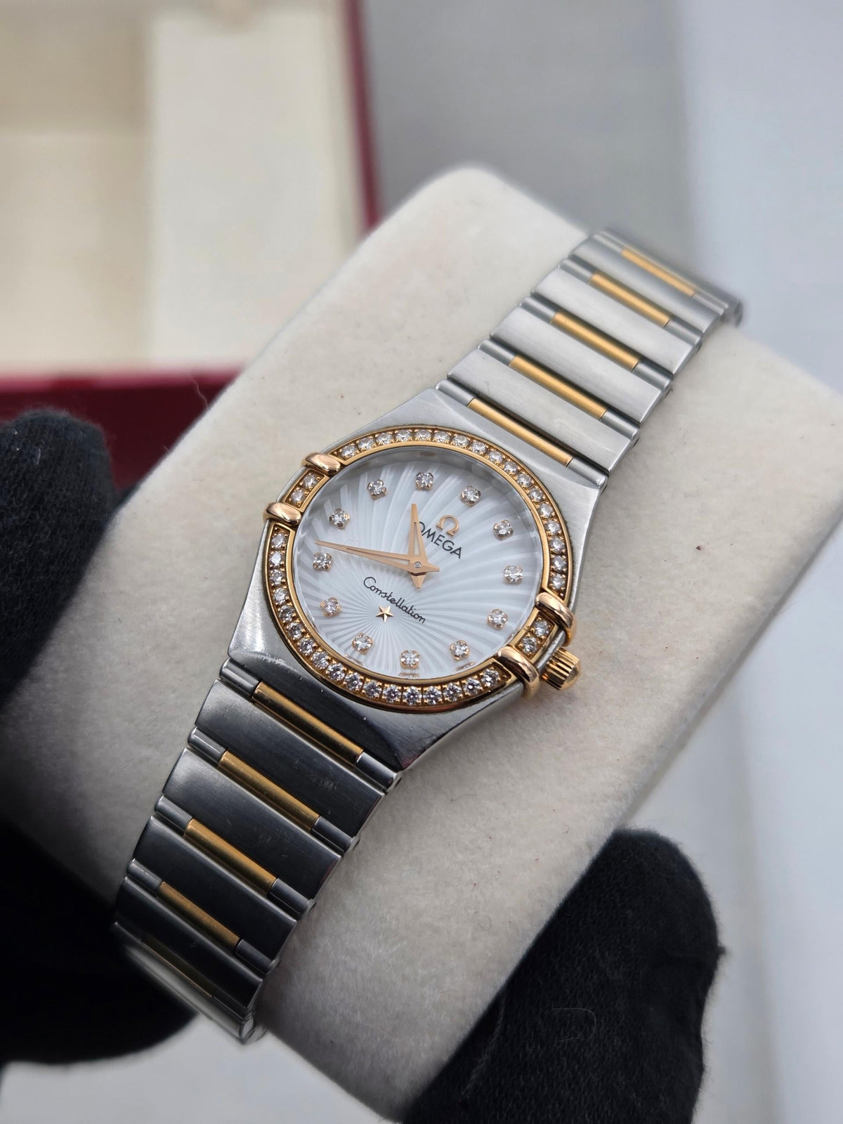 Omega Constellation Lady constellation shell diamonds rose gold