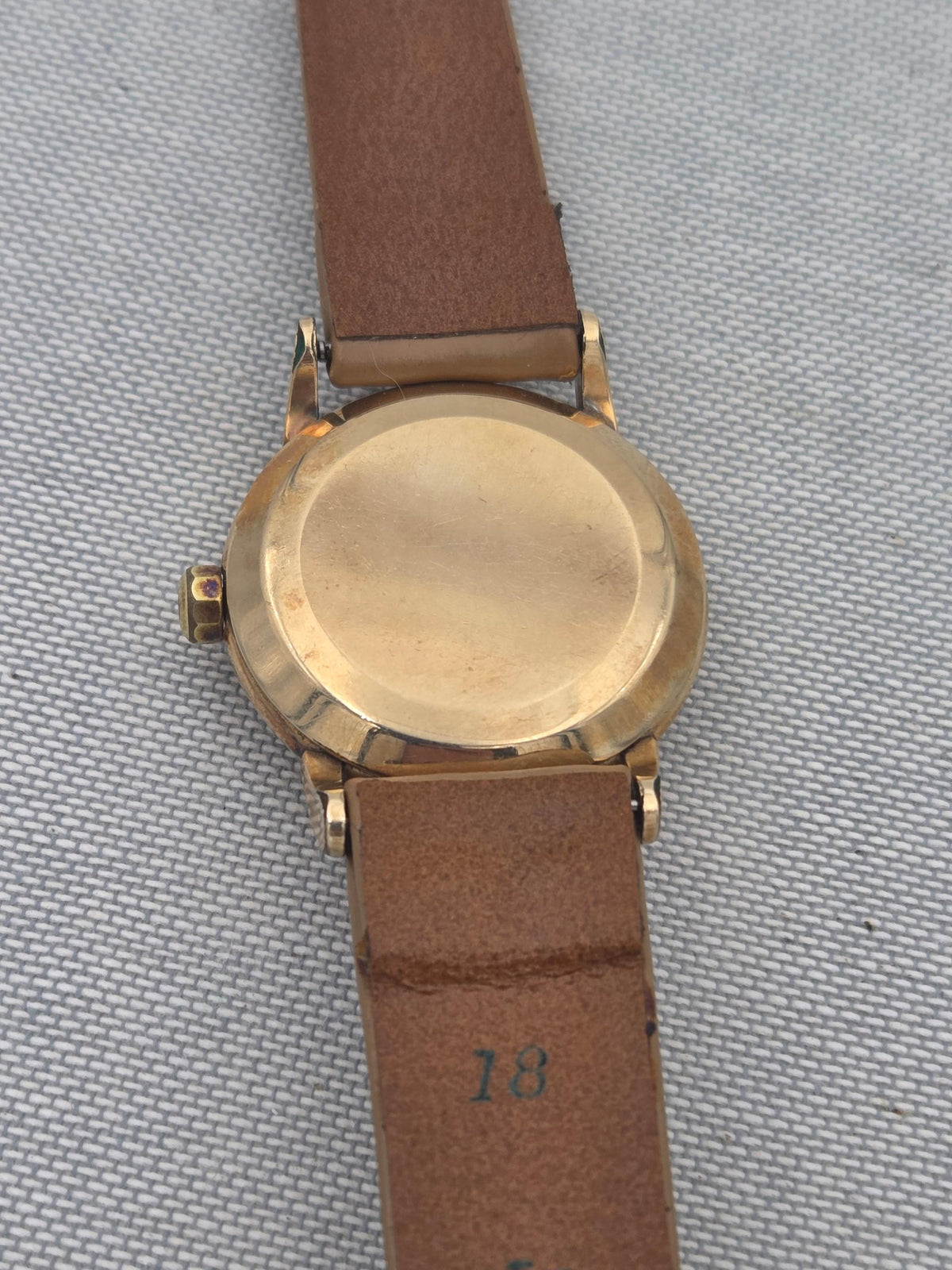 Omega Classic 2865-1 sc 80 micron gold plated honeycomb dial (405)