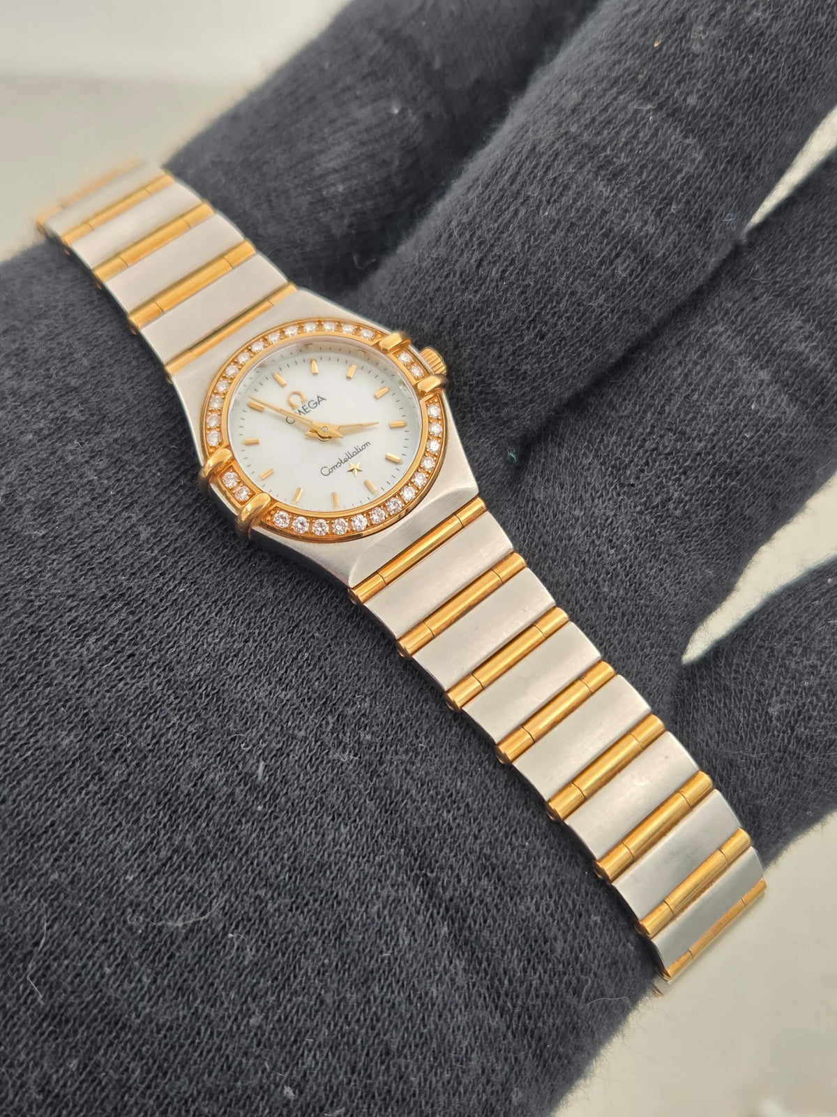 Omega Constellation 895.1203 mother of pearl MOP mini 22mm (568)