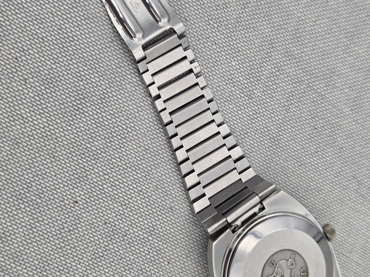 Omega Seamaster Vintage blue gradient dial 166.0216