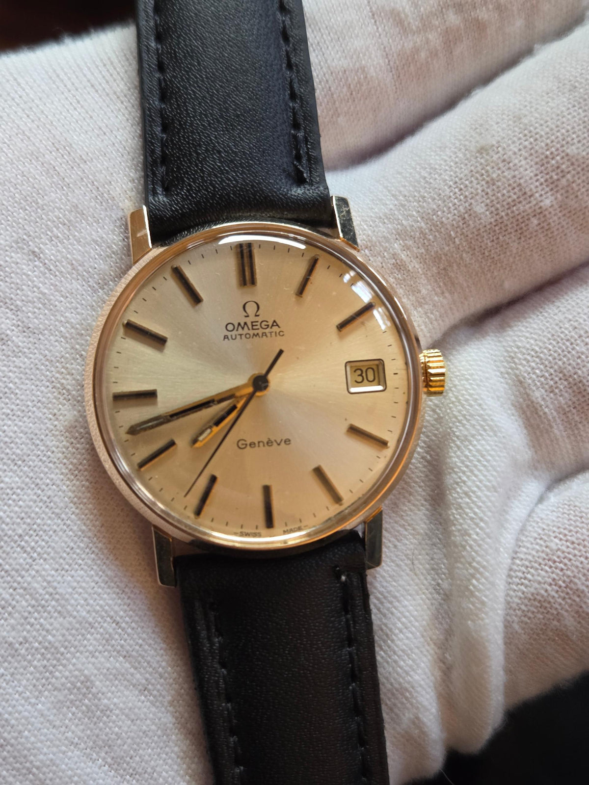 Omega Genève 18k gold , serviced, Genève automatic