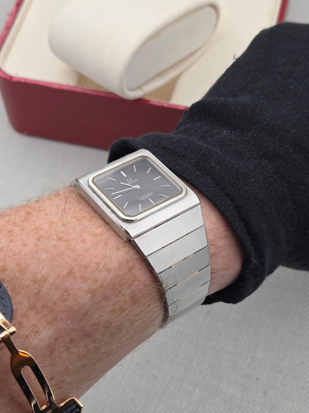 Omega Constellation Quartz integrated bracelet