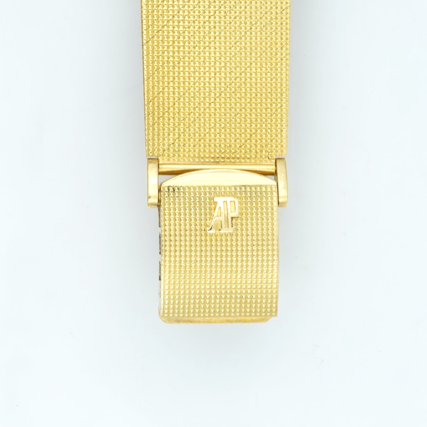 Audemars Piguet 18k gold Calatrava "Clous de Paris" Hobnail Vintage in exceptional condition