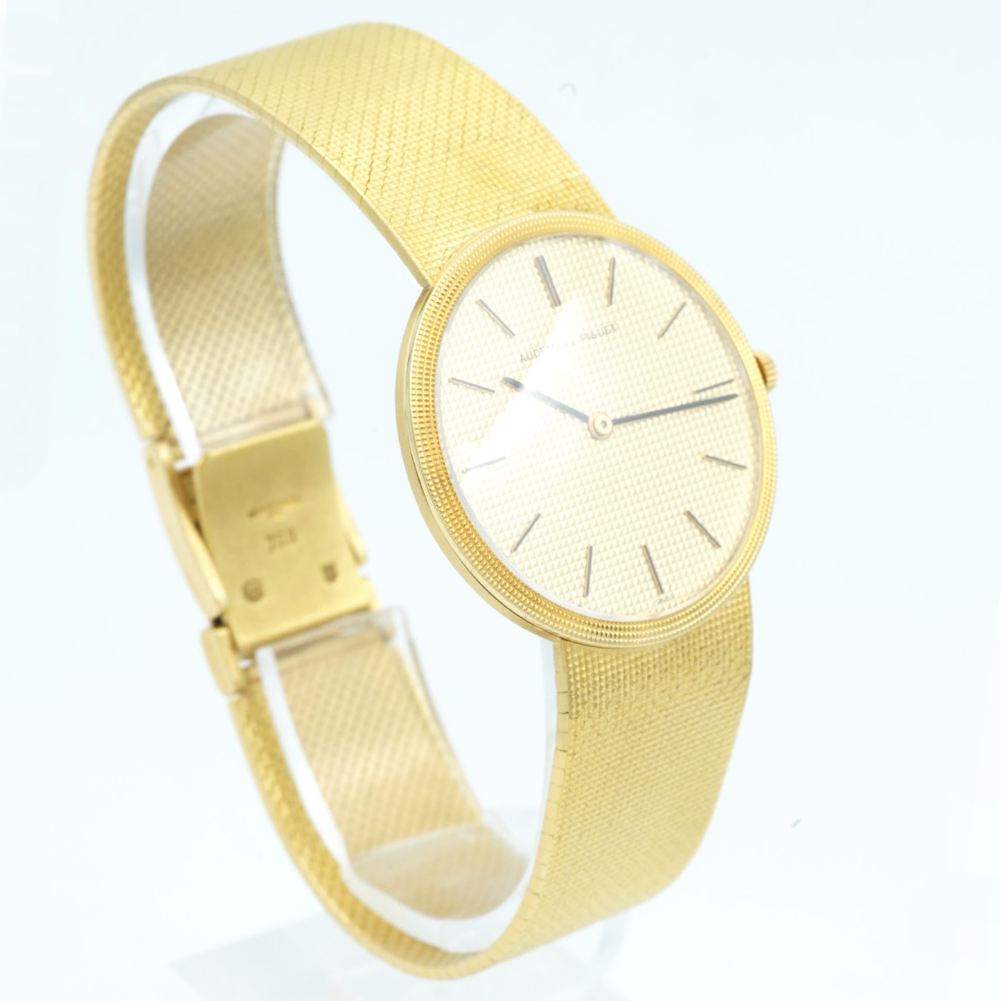 Audemars Piguet 18k gold Calatrava "Clous de Paris" Hobnail Vintage in exceptional condition