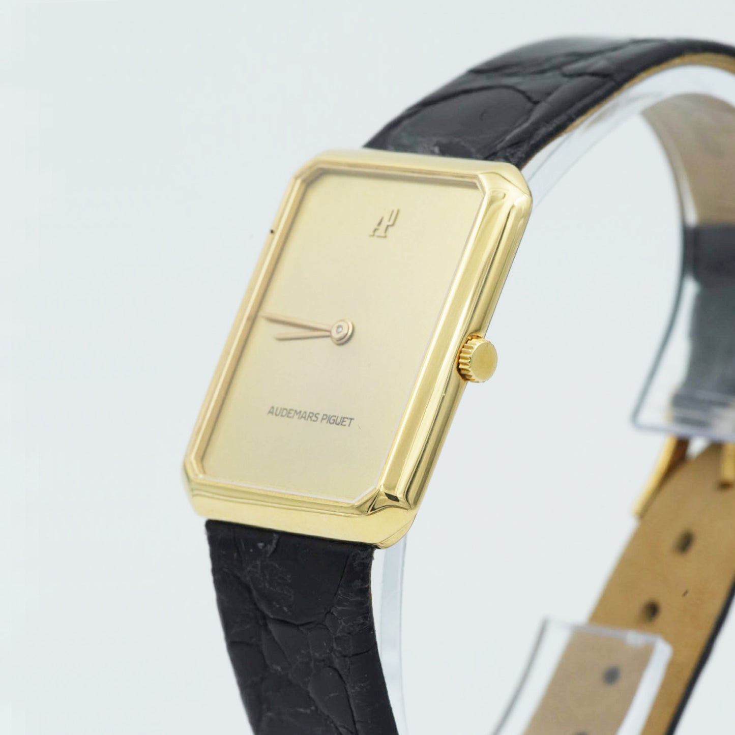 Audemars Piguet vintage in 18k gold 4013