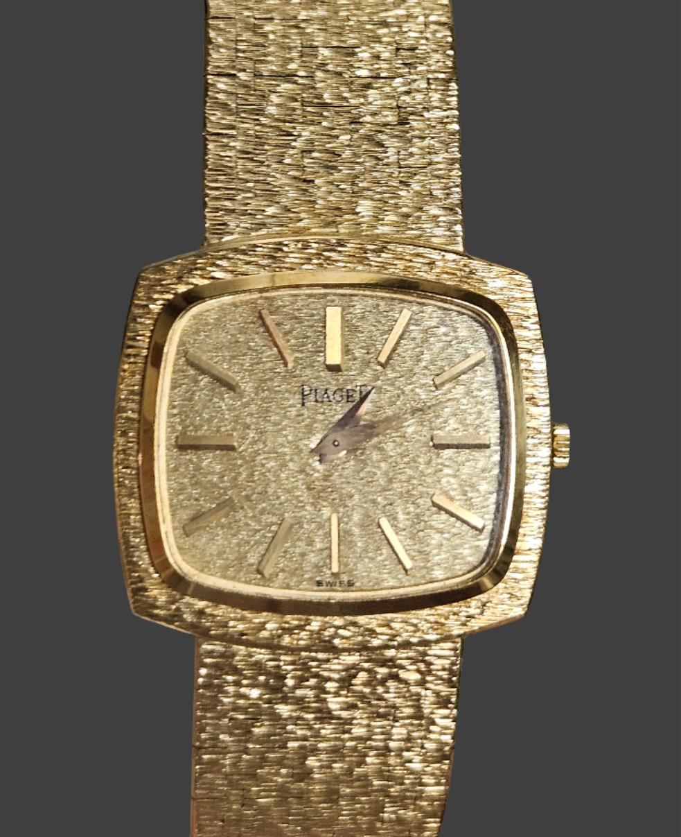 Piaget Vintage 18K Gold TV Ref 9572A6 - With Original Box