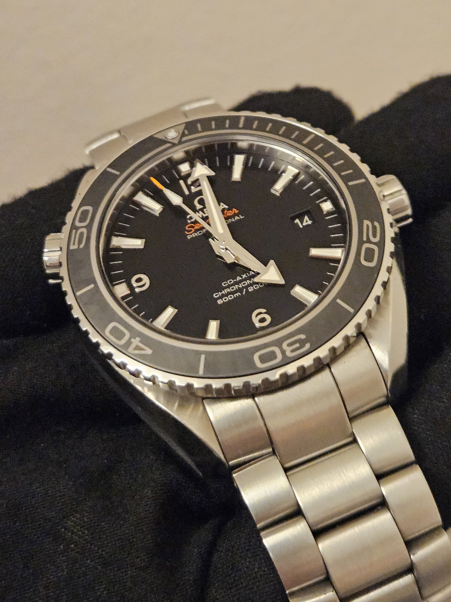 Omega Seamaster planet ocean 46mm 232.30.46.21.01.001