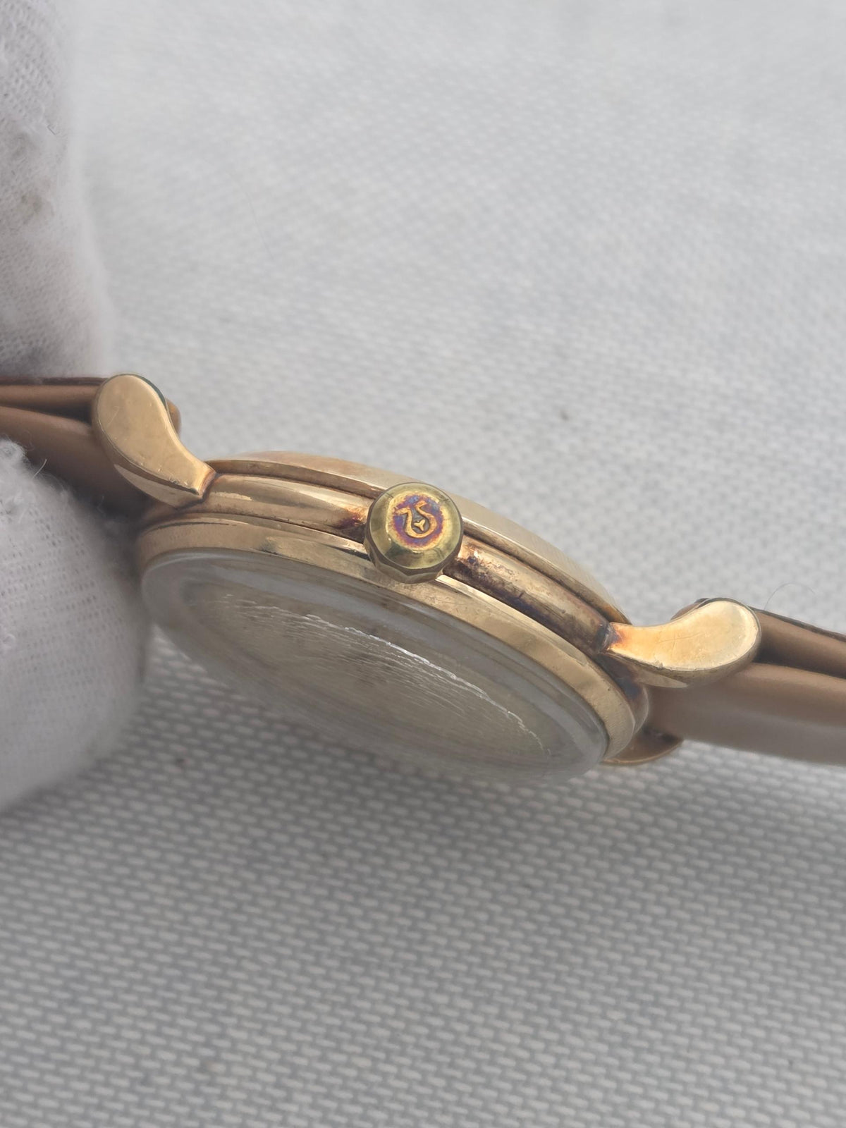 Omega Classic 2865-1 sc 80 micron gold plated honeycomb dial (405)
