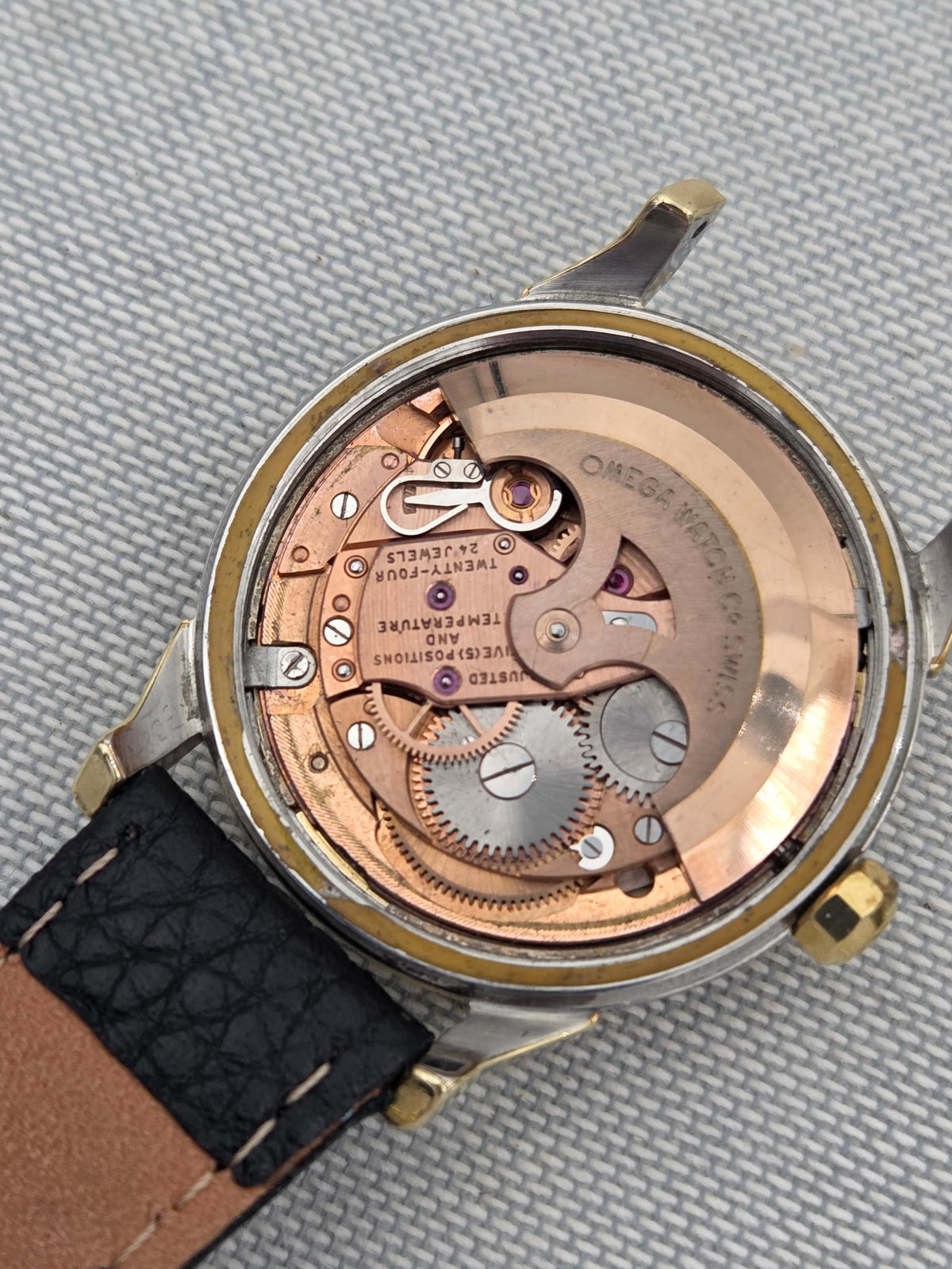 Omega Constellation Pie-pan piepan dogleg constellation 561 (541)