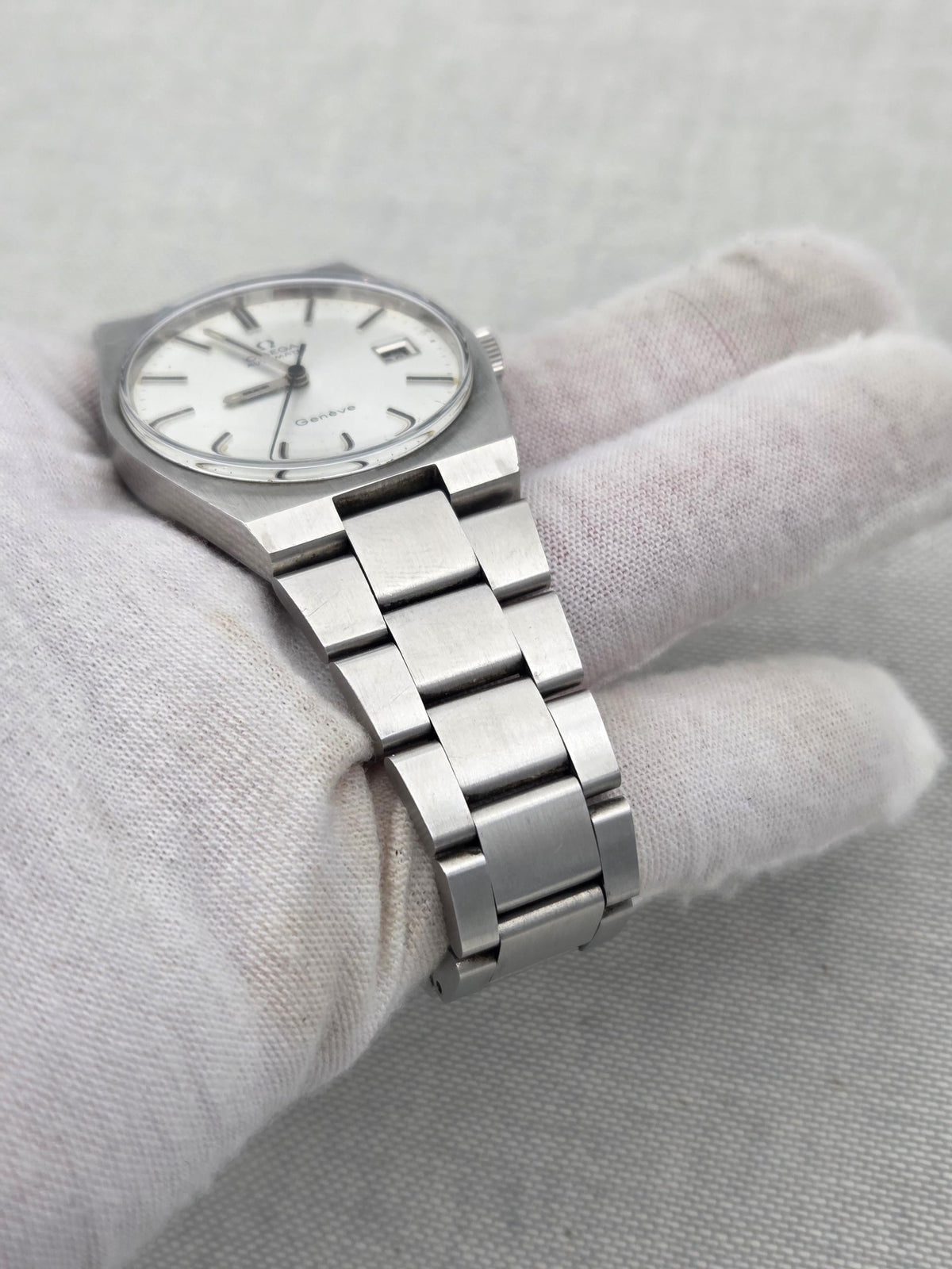 Omega Genève Serviced 1y warranty 166.099 sunburst dial