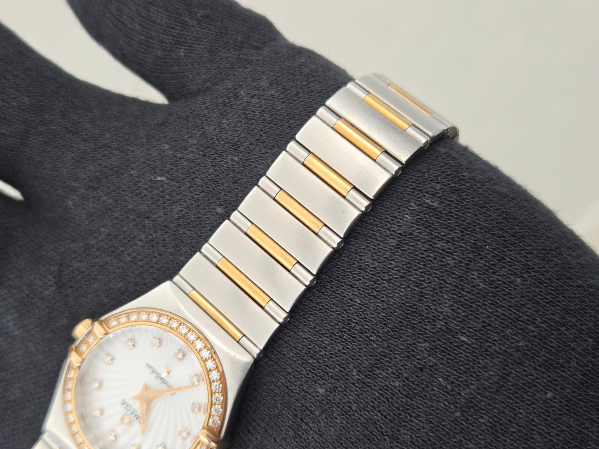 Omega Constellation Lady constellation shell diamonds rose gold