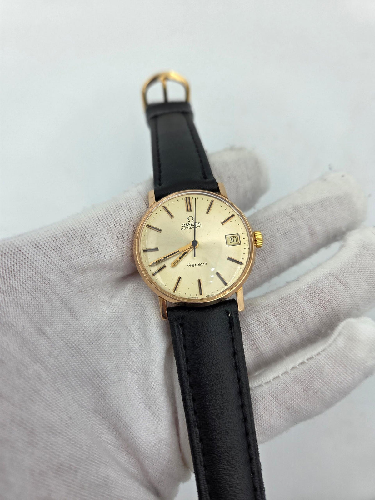 Omega Genève 18k gold , serviced, Genève automatic