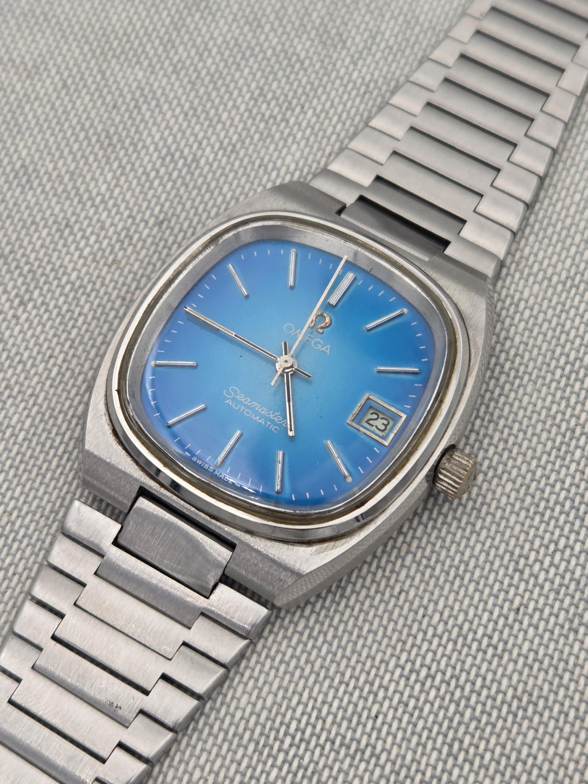Omega Seamaster Vintage blue gradient dial 166.0216