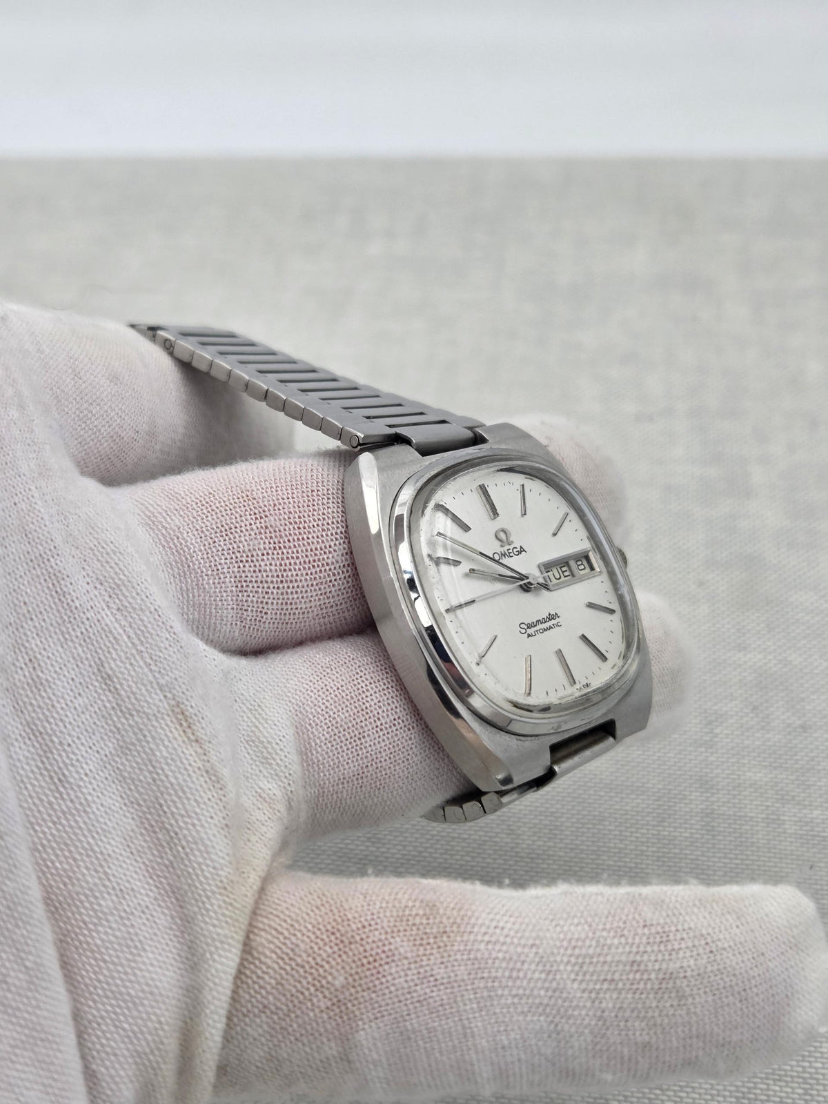 Omega Seamaster Serviced 1y warranty 166.0216