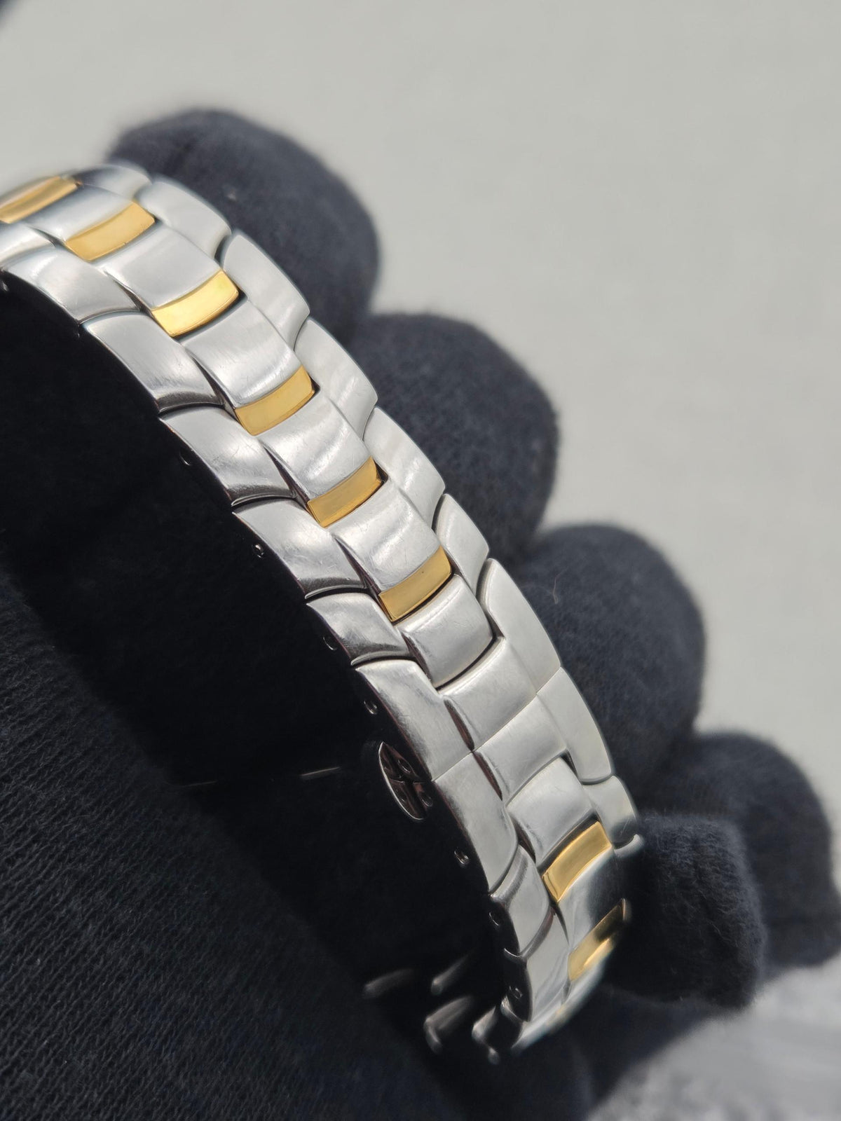 Movado Museum Steel and gold 81g4 1852