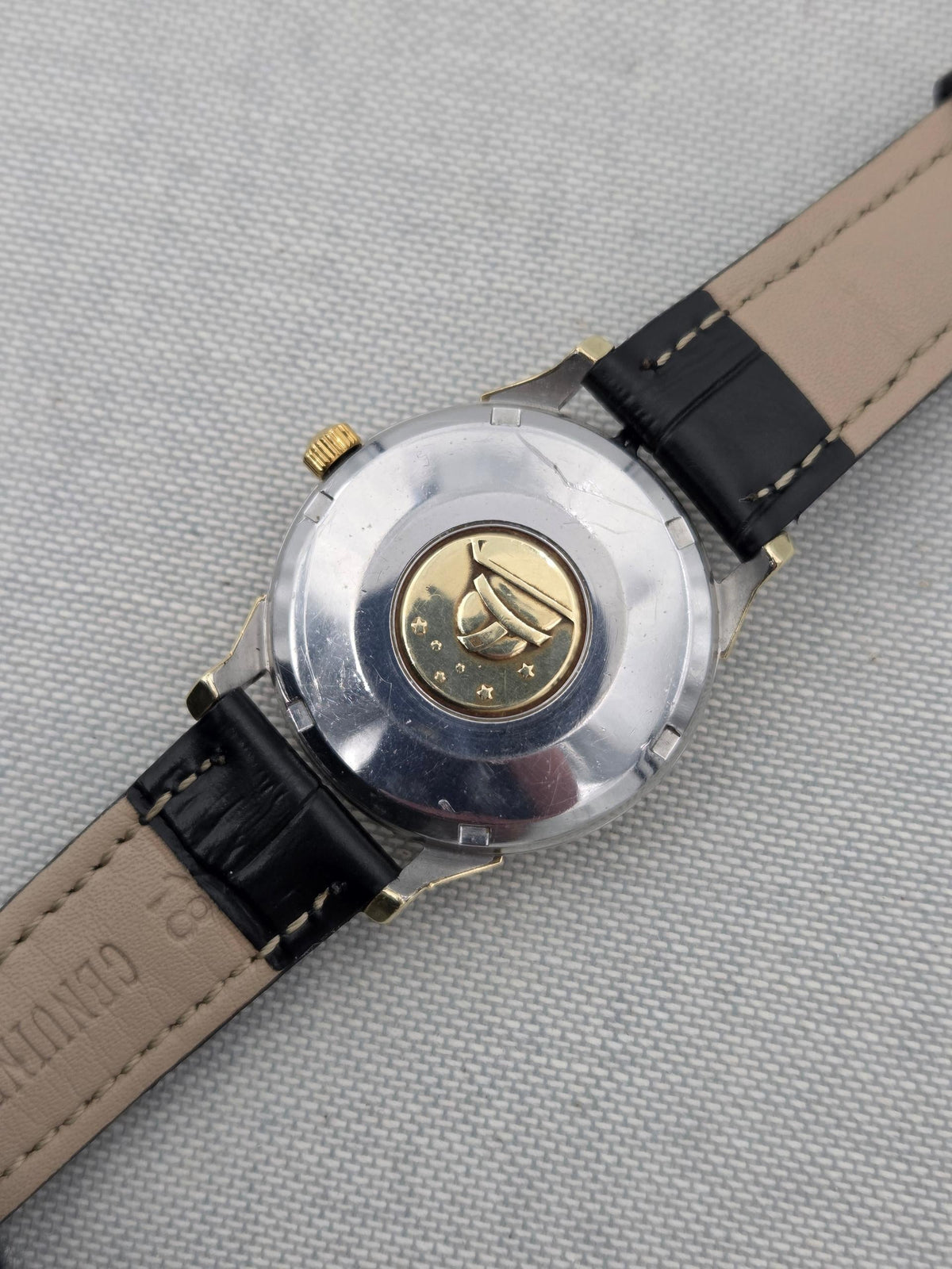 Omega Constellation Pie-pan dogleg gold cap constellation (463)