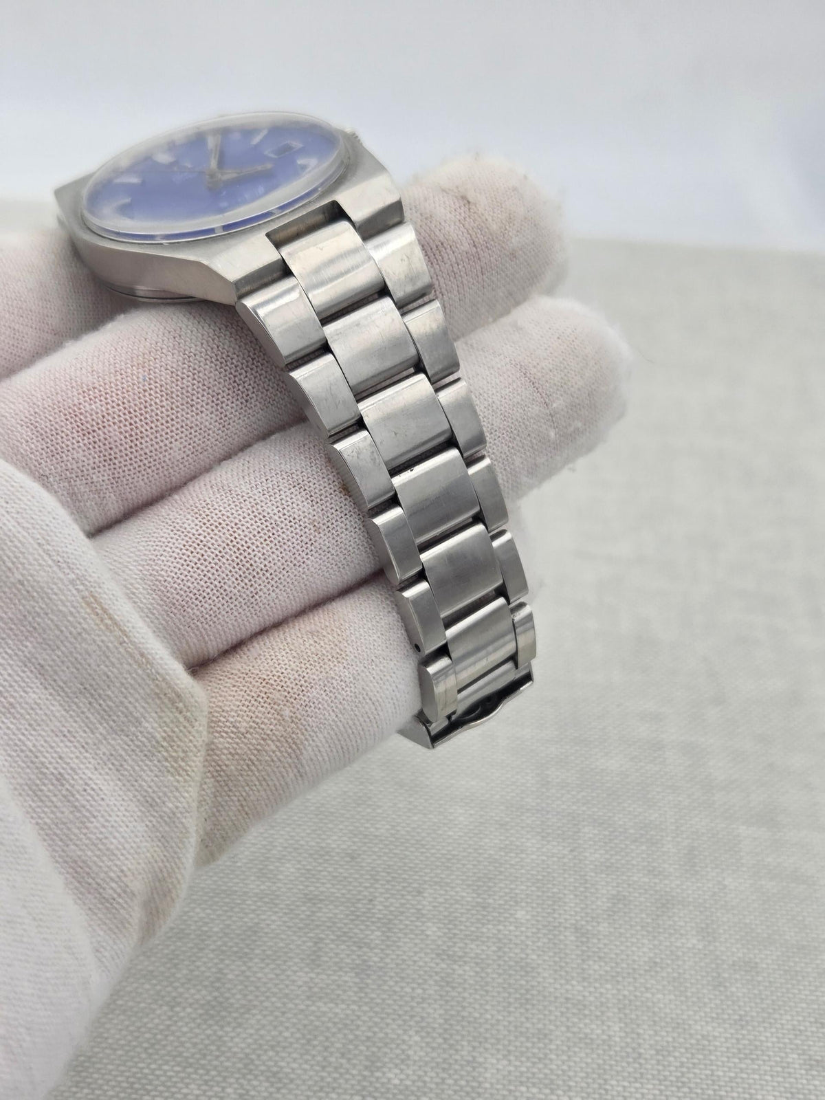Omega Genève 166.099 blue dial automatic
