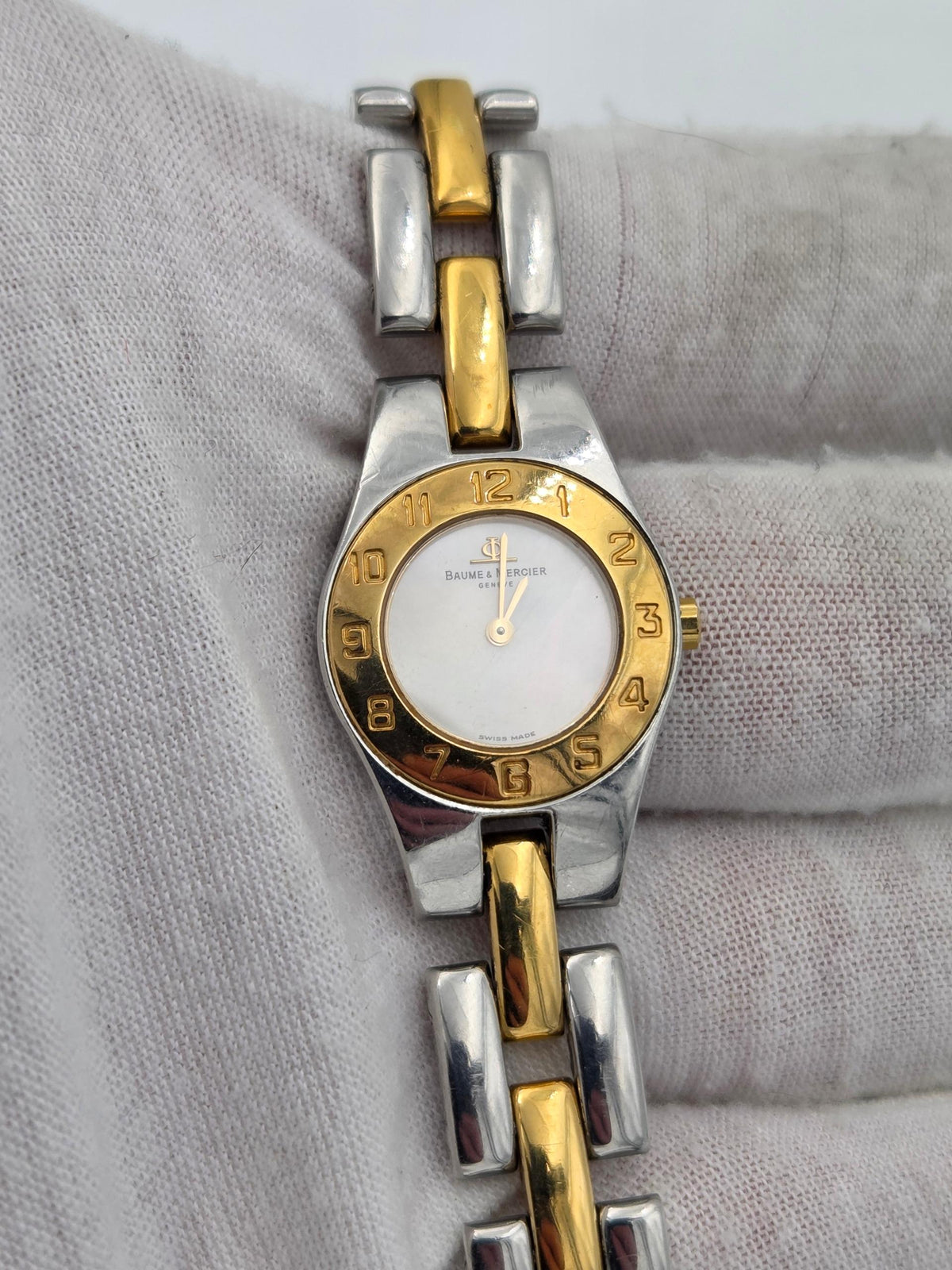 Baume & Mercier Linea Mother of pearl dial mop 22mm (371)