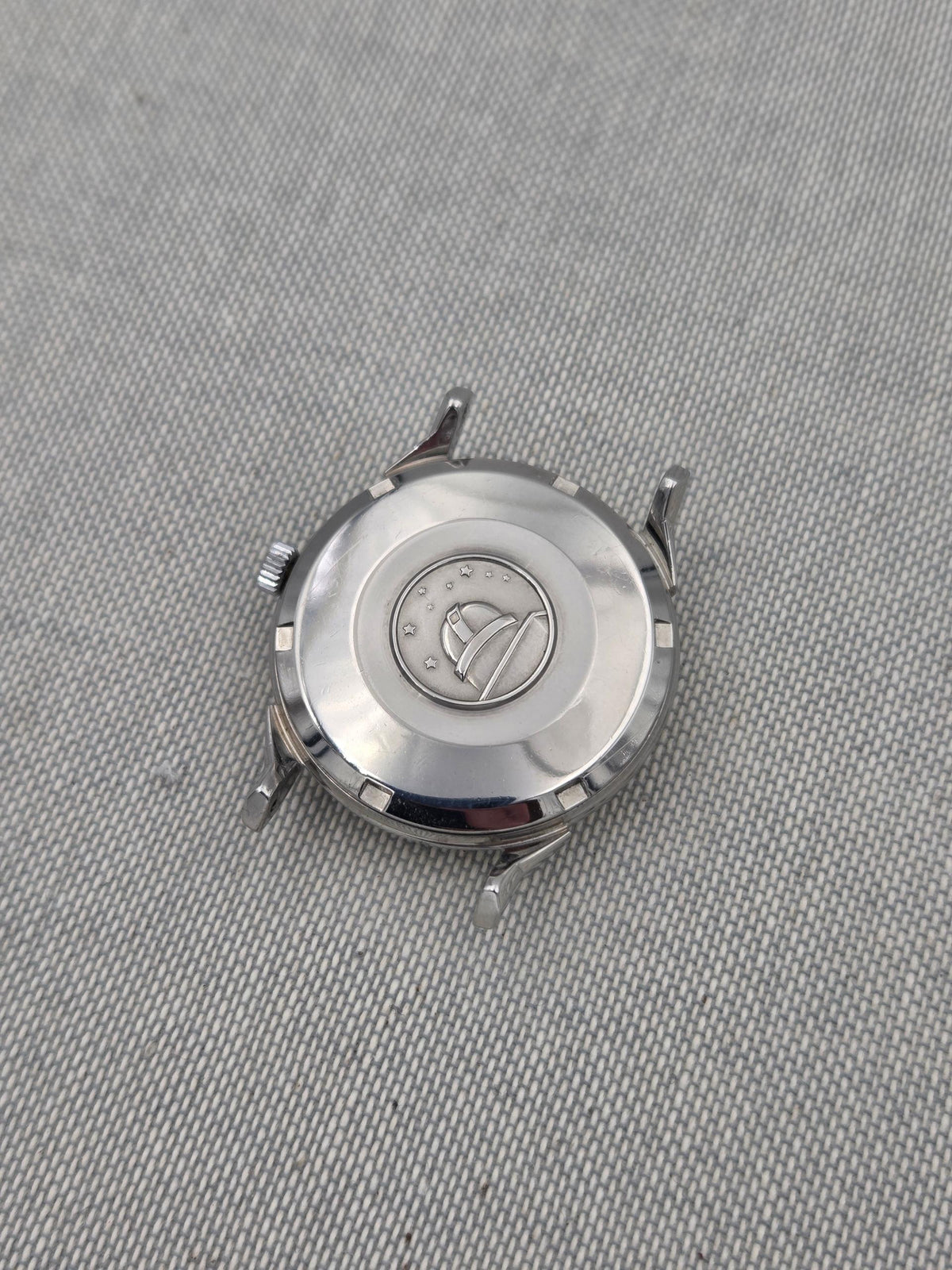 Omega Constellation Dogleg cal 561 similar to 168.005