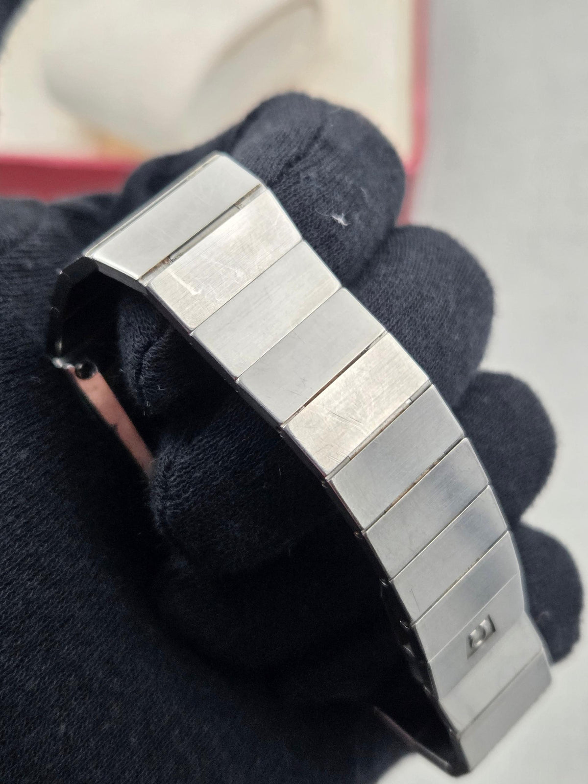 Omega Constellation Quartz integrated bracelet