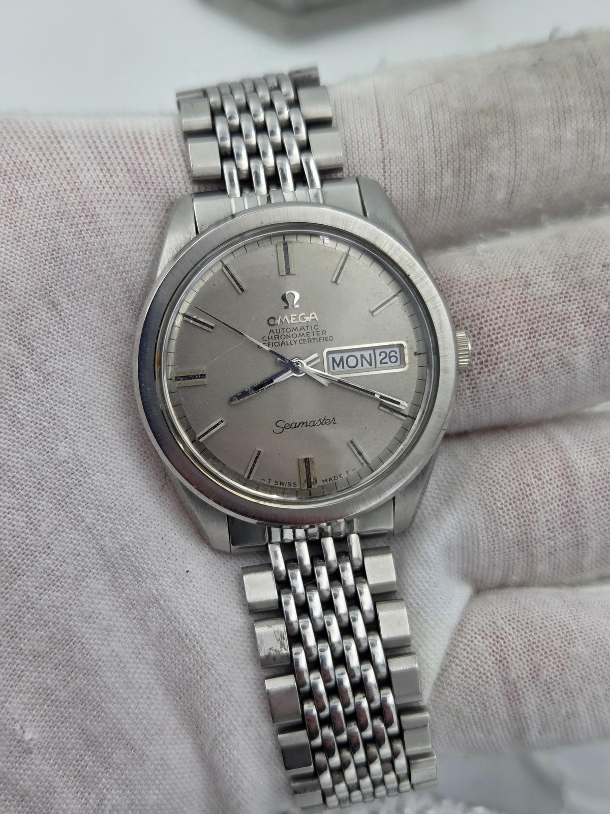Omega Seamaster Chronometer day date sparkle 36mm