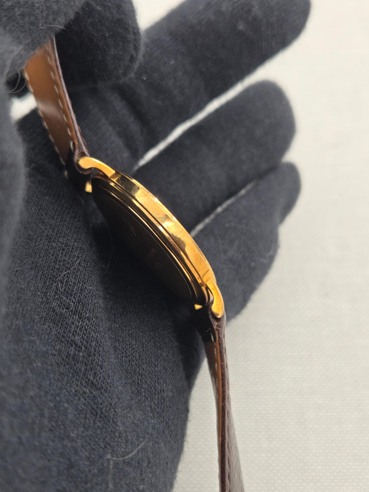 Omega Seamaster Jubilée 18k gold quartz (526)