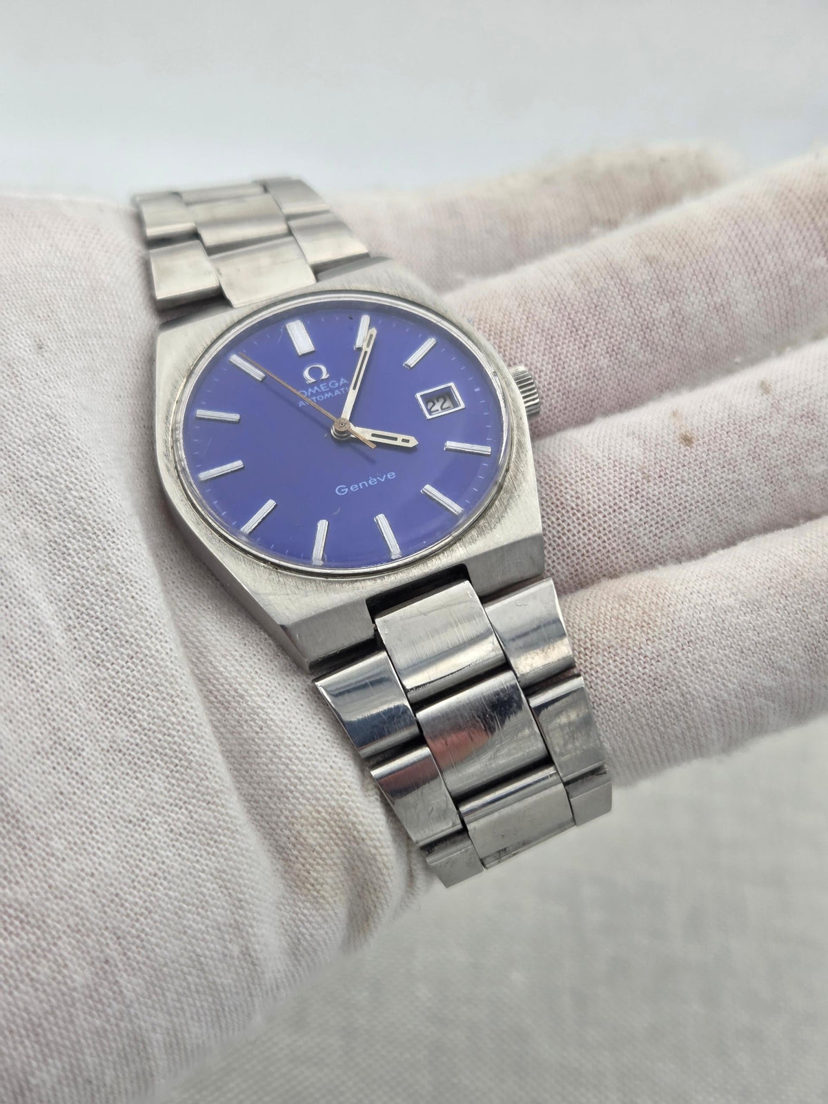 Omega Genève 166.099 blue dial automatic