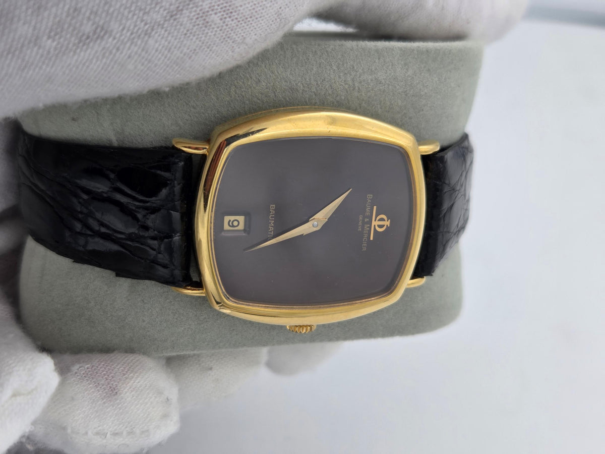 Baume & Mercier Baumatic Serviced and warranty , solid 18k gold with a beautiful dial