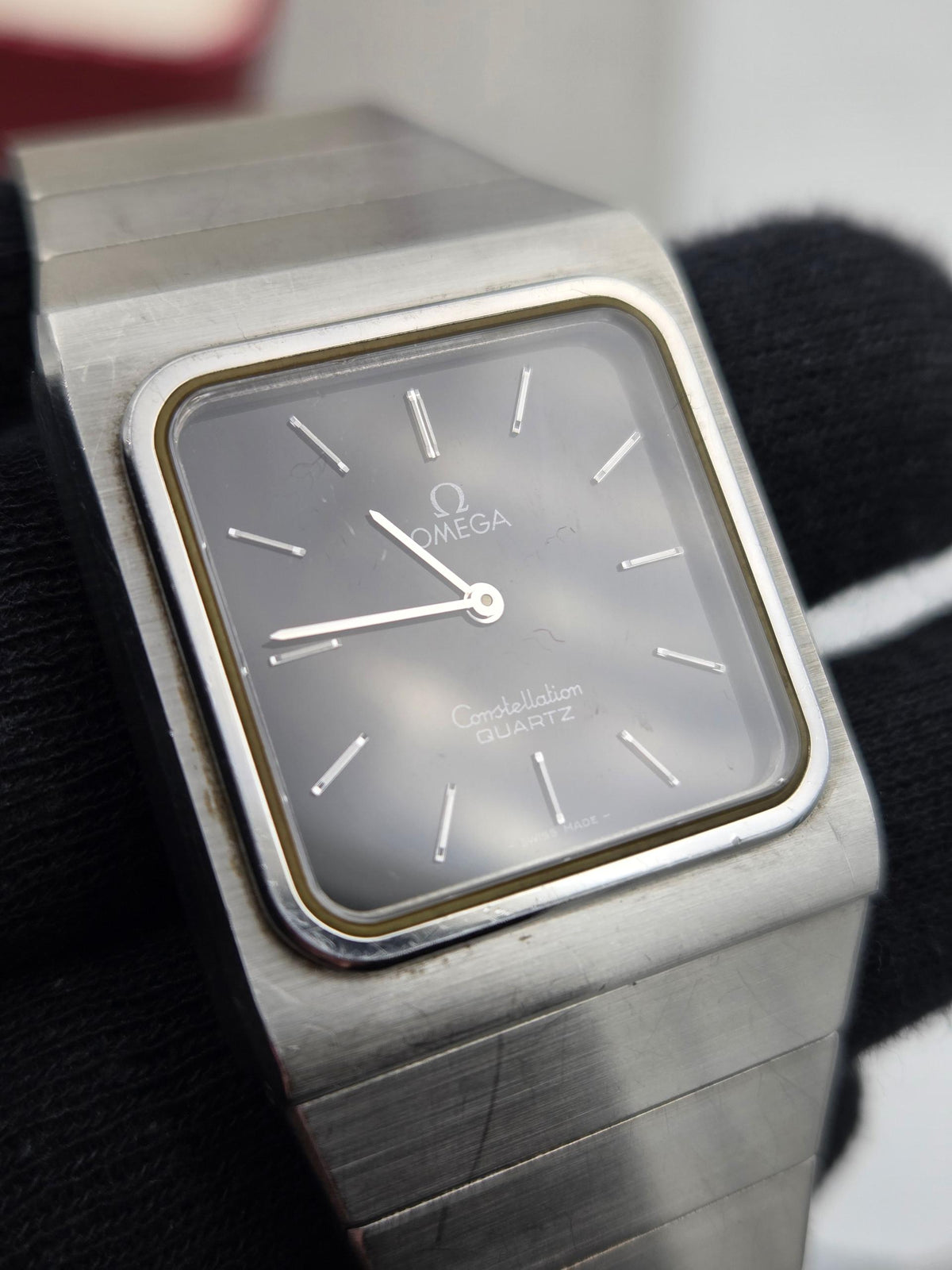 Omega Constellation Quartz integrated bracelet