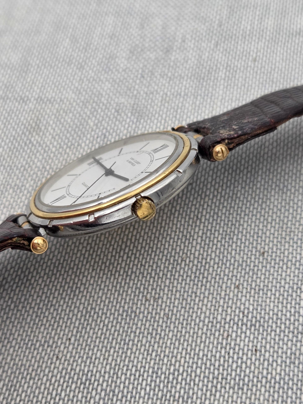 Van Cleef & Arpels La Collection 18k gold and steel quartz (243)