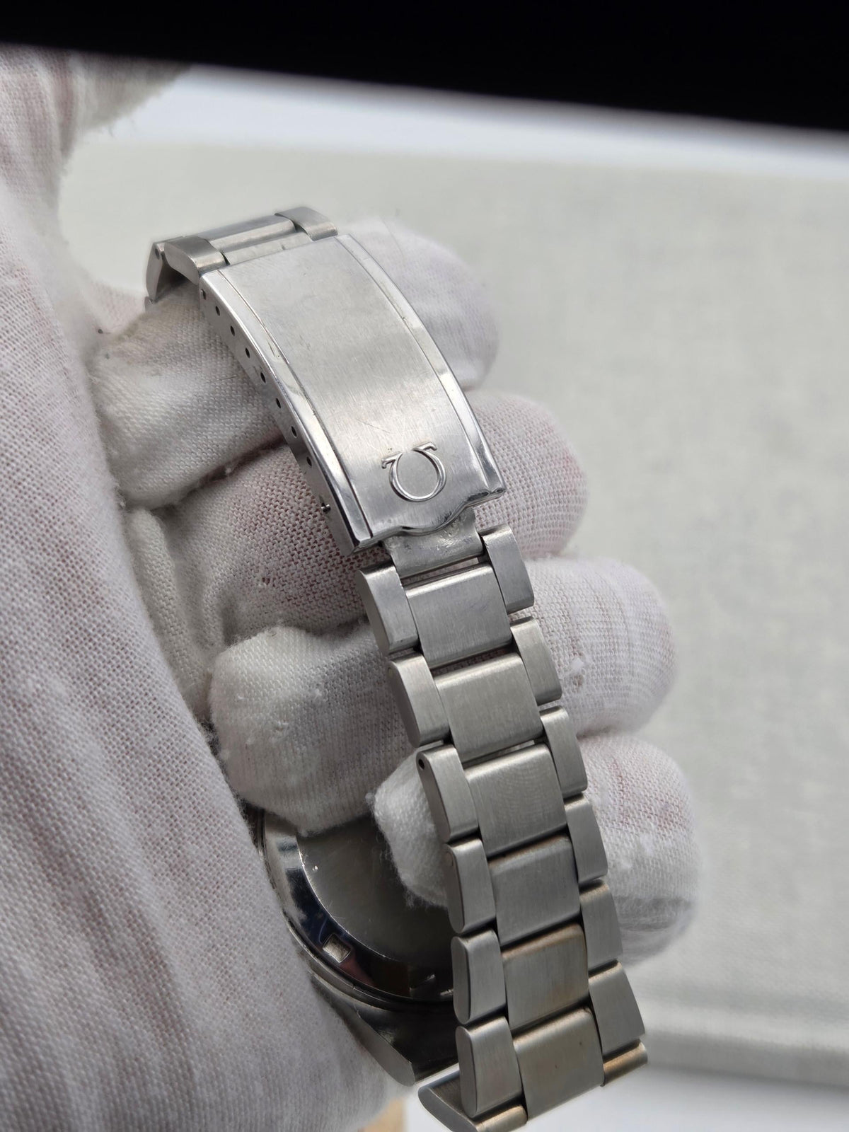 Omega Genève Serviced integrated bracelet genta style 166.0173 (388)