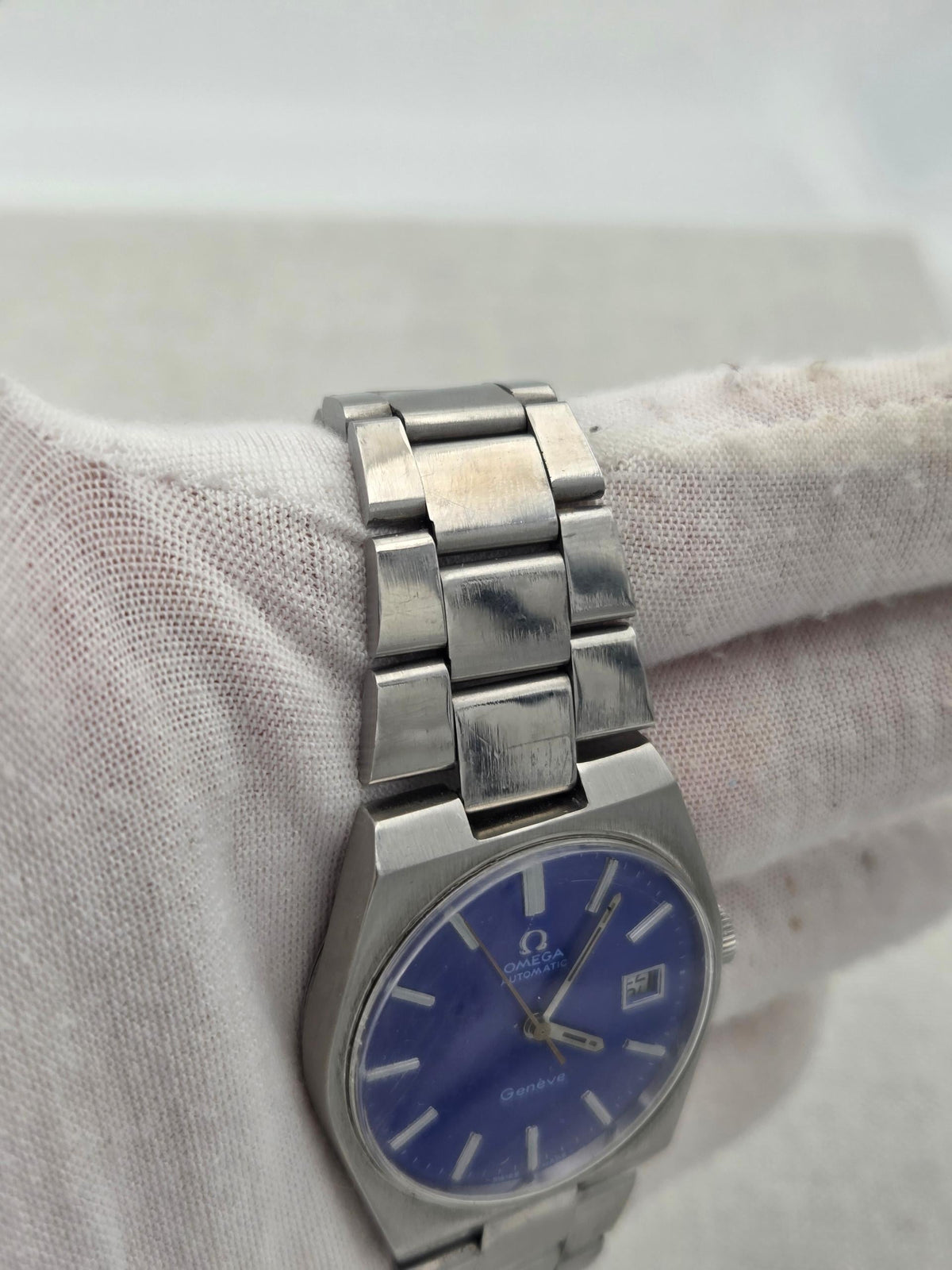 Omega Genève 166.099 blue dial automatic