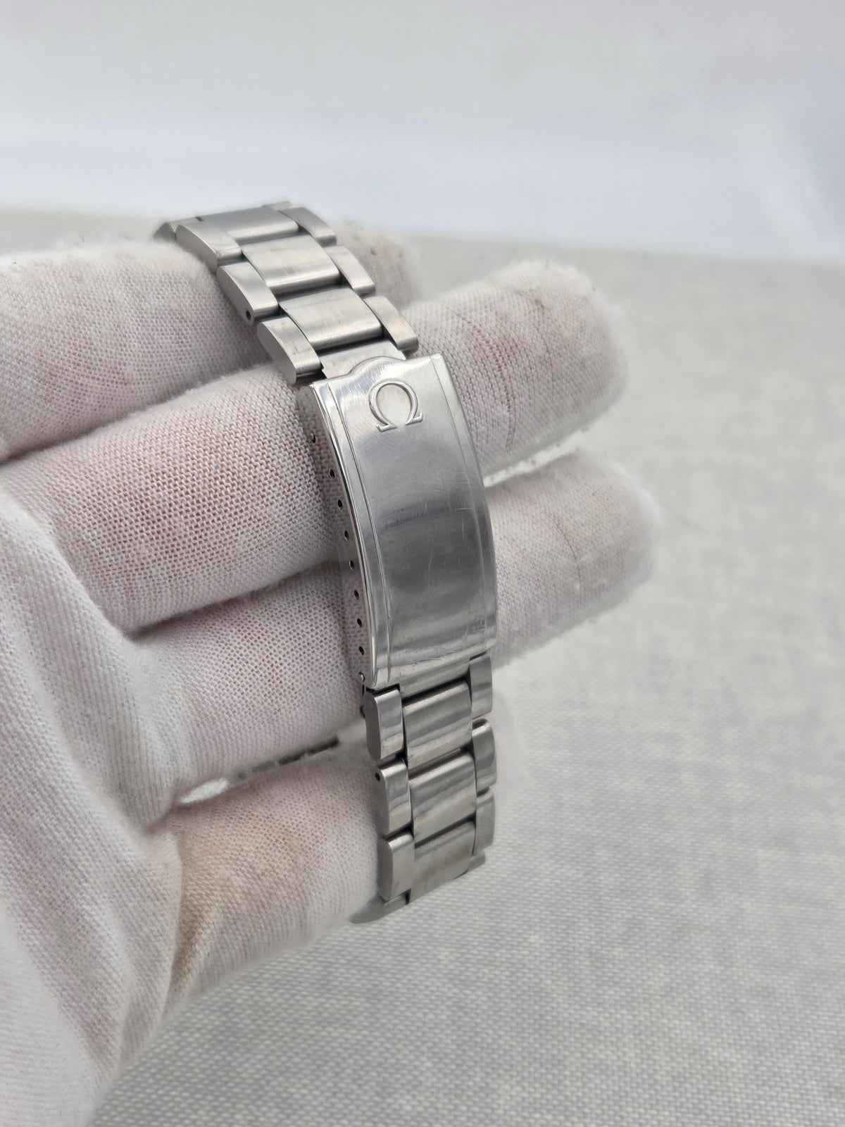 Omega Genève 166.099 blue dial automatic