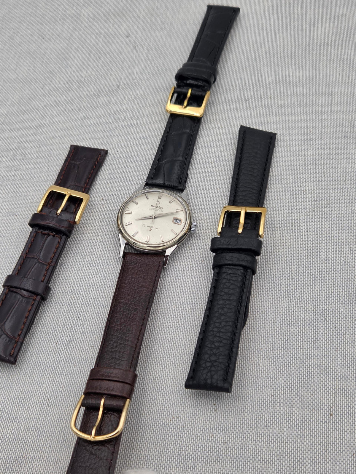 Omega Constellation Dogleg cal 561 similar to 168.005