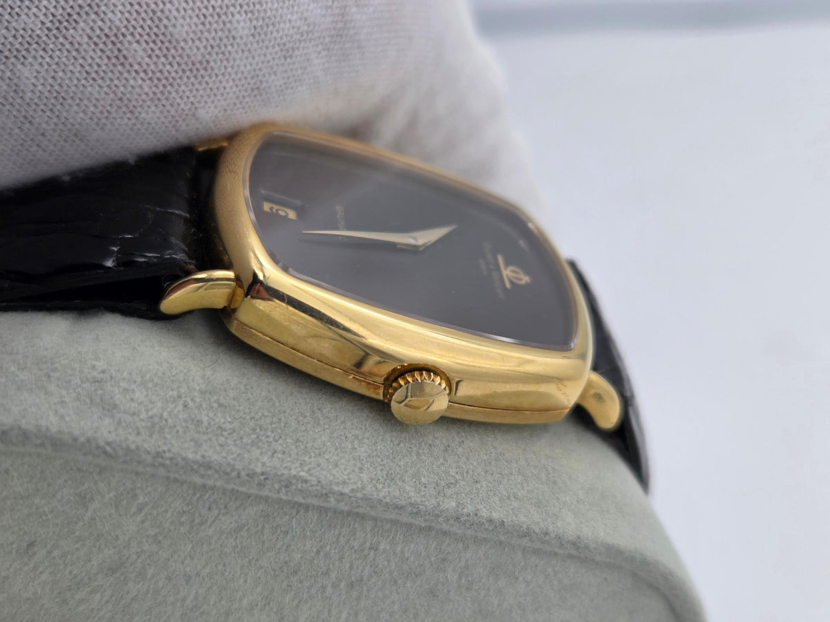 Baume & Mercier Baumatic Serviced and warranty , solid 18k gold with a beautiful dial