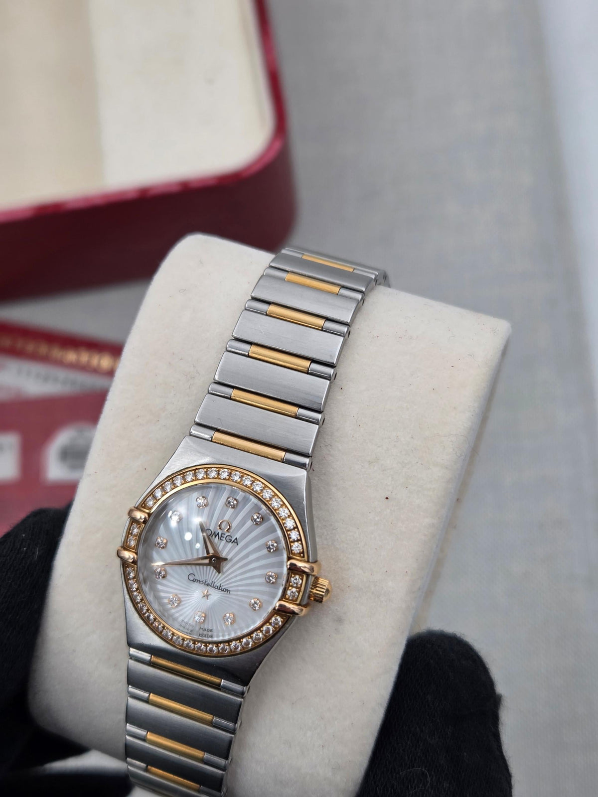 Omega Constellation Lady constellation shell diamonds rose gold
