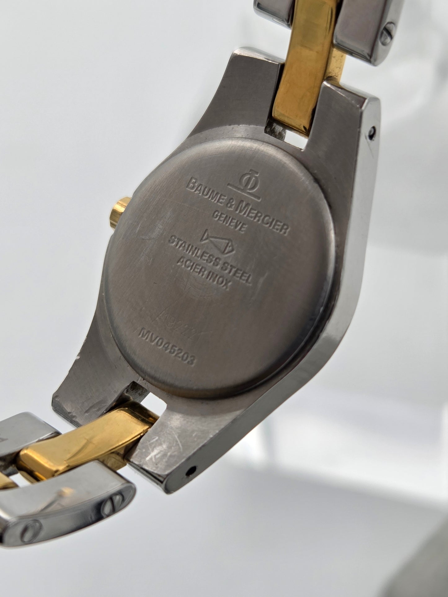 Baume et Mercier linea quartz 22mm guilloché dial mv045203