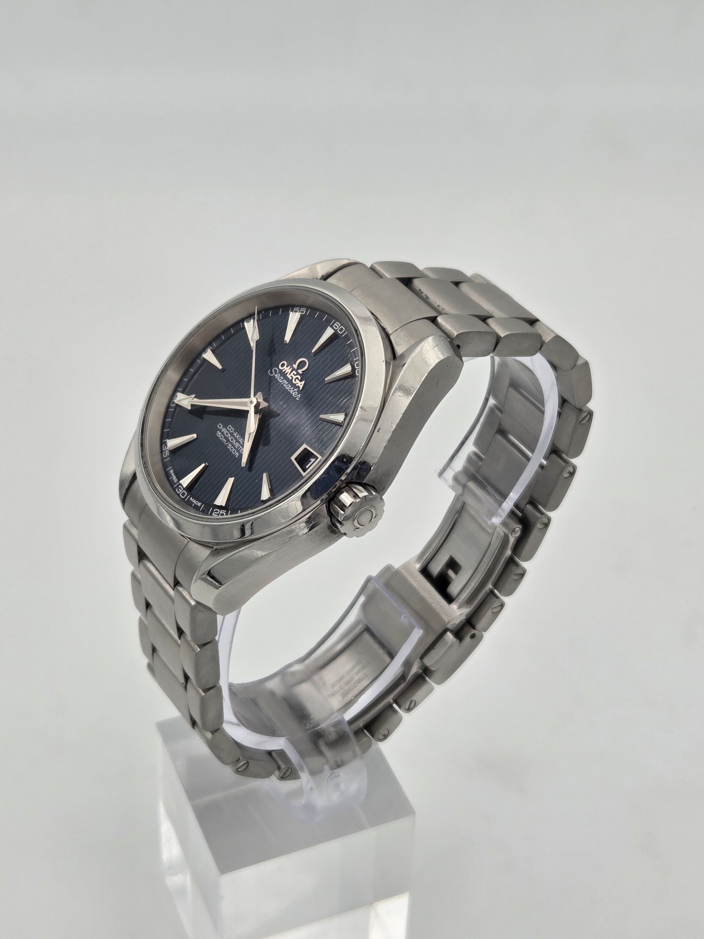 Omega aqua terra Skyfall 231.10.39.21.03.001 blue dial